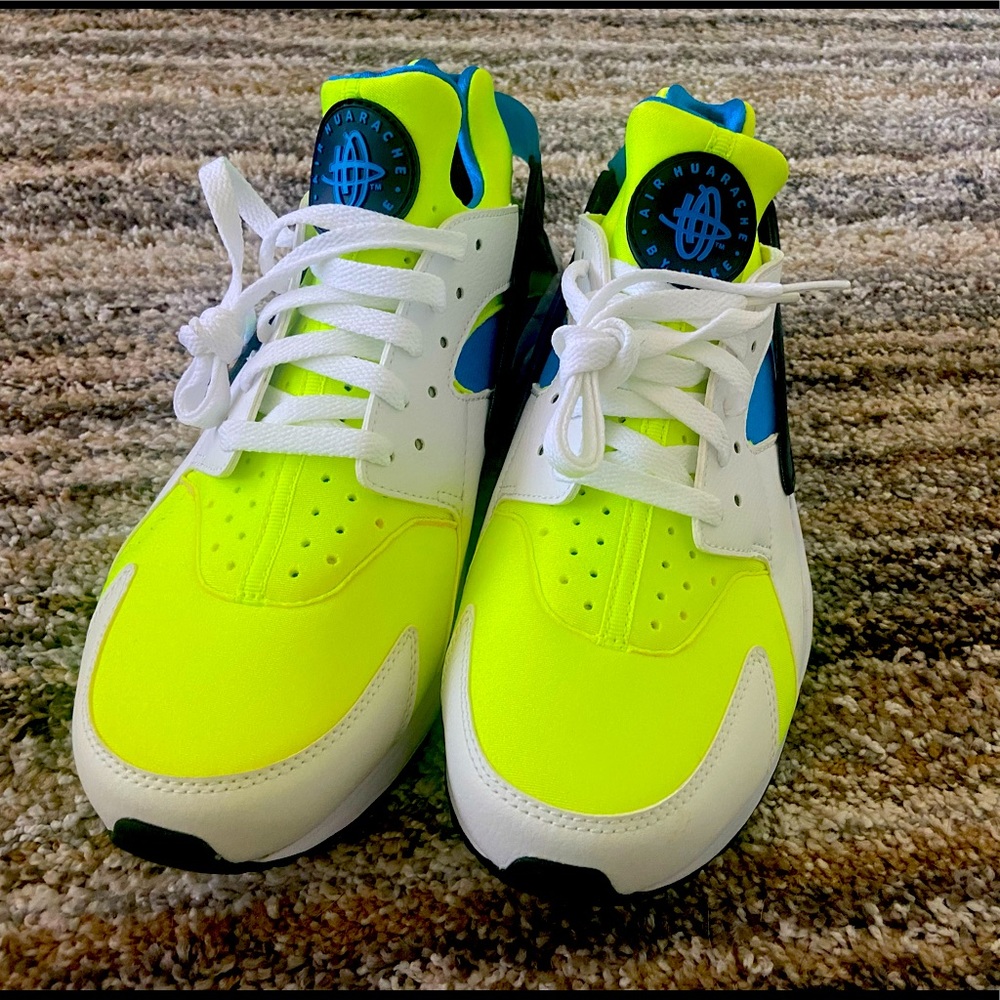 Nike Air Huarache Se